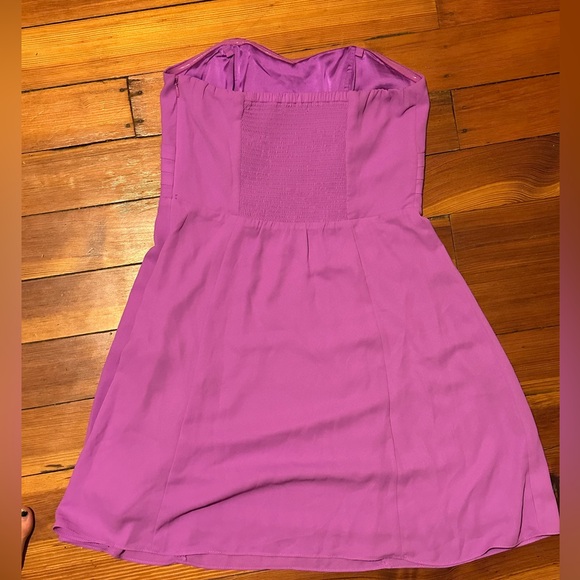 Cute strapless party dress - Picture 2 of 4